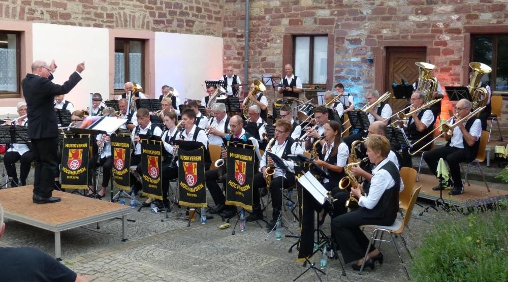 Serenade Musikverein Hochhausen©Musikverein Hochhausen e. V._Bertram Horn Serenade Musikverein Hochhausen©Musikverein Hochhausen e. V._Bertram Horn