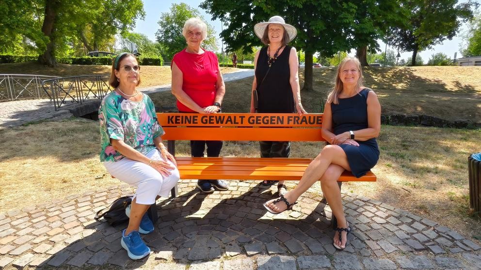 Tauberbischofsheim zeigt klare Haltung: Gewalt an Frauen hat hier keinen Platz
