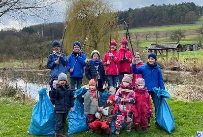 Picobello in Dienstadt 2021 Kinder sammelten Müll