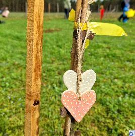 Zwei Herzen am Baum Doppelherz