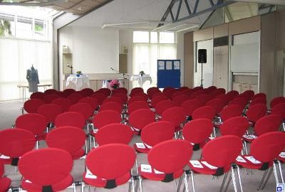 Veranstaltungsraum im Technologie- und Gründerzentrum Reihenbestuhlung im Vortragsraum